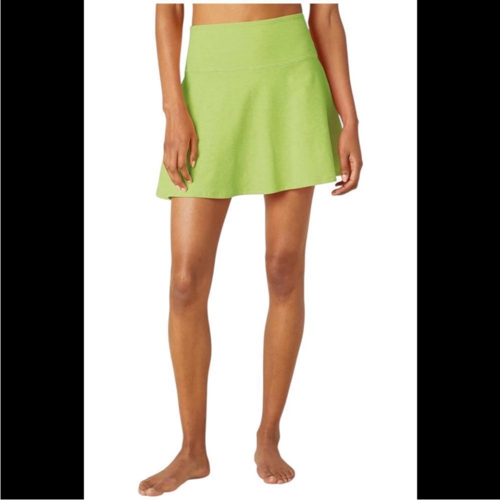 NWT Beyond Yoga large lime skort